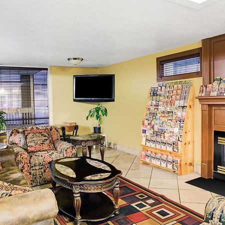 Days Inn & Suites By Wyndham Downtown Gatlinburg Parkway Kültér fotó