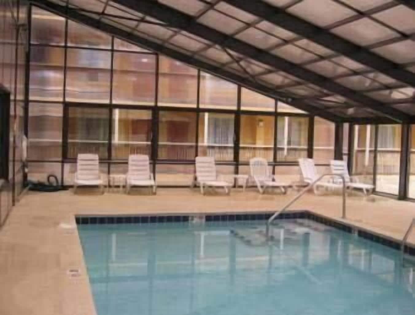 Days Inn & Suites By Wyndham Downtown Gatlinburg Parkway Kültér fotó
