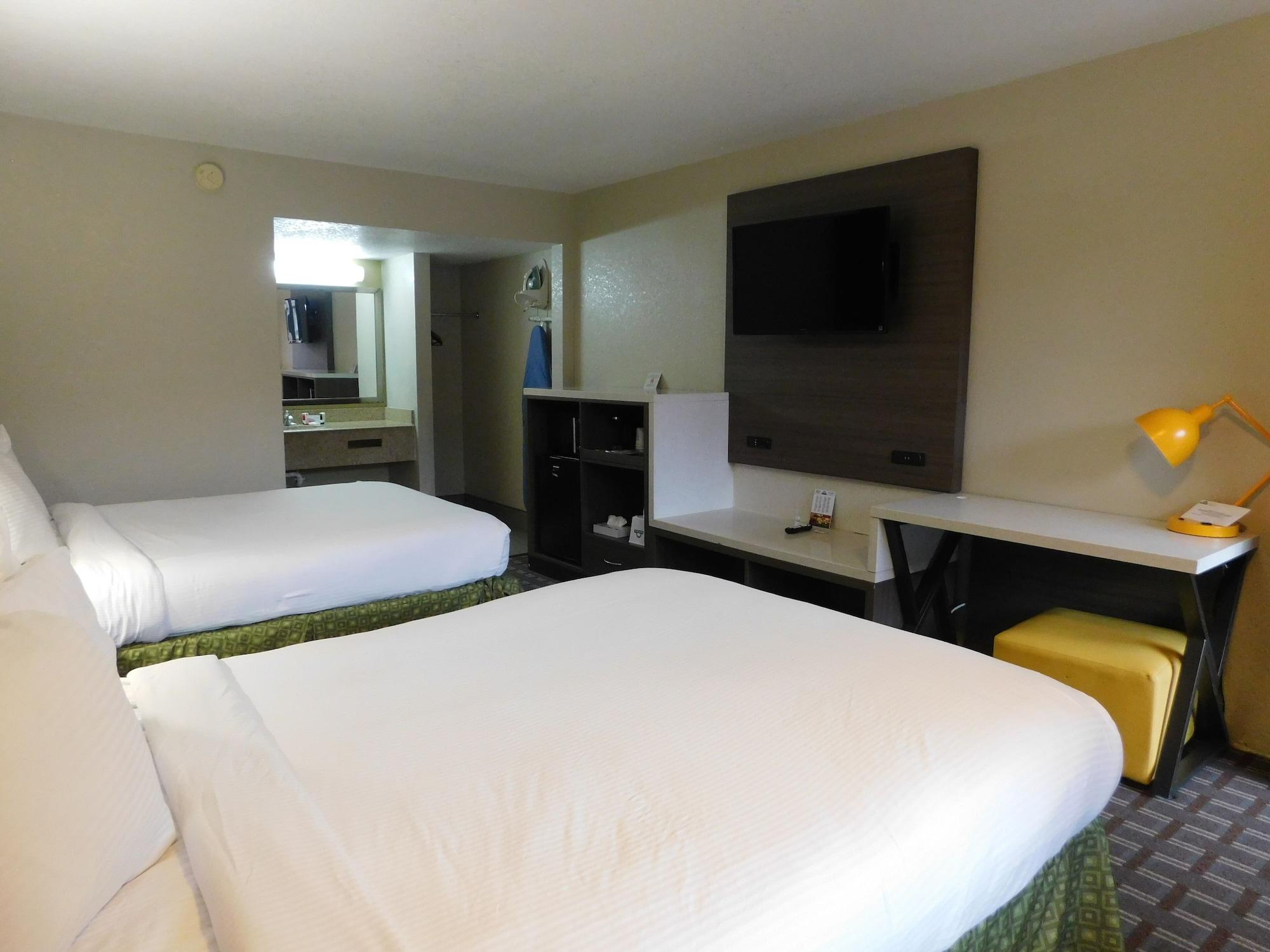 Days Inn & Suites By Wyndham Downtown Gatlinburg Parkway Kültér fotó