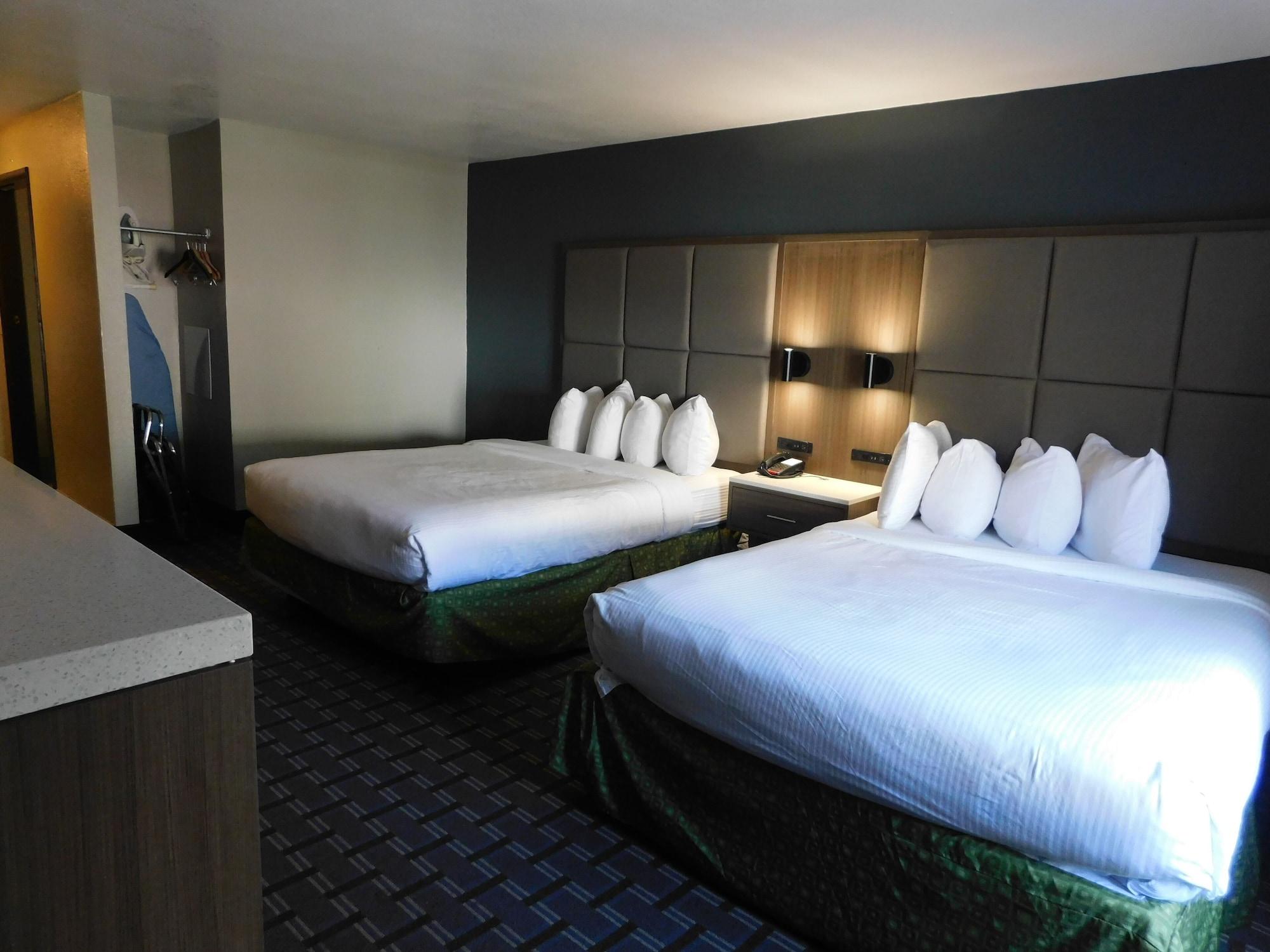 Days Inn & Suites By Wyndham Downtown Gatlinburg Parkway Kültér fotó