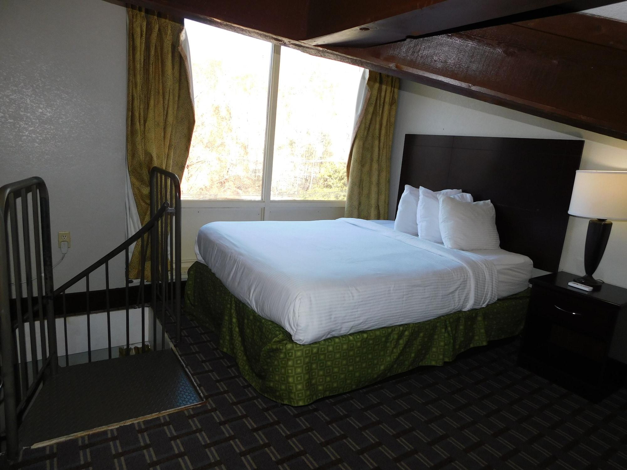 Days Inn & Suites By Wyndham Downtown Gatlinburg Parkway Kültér fotó