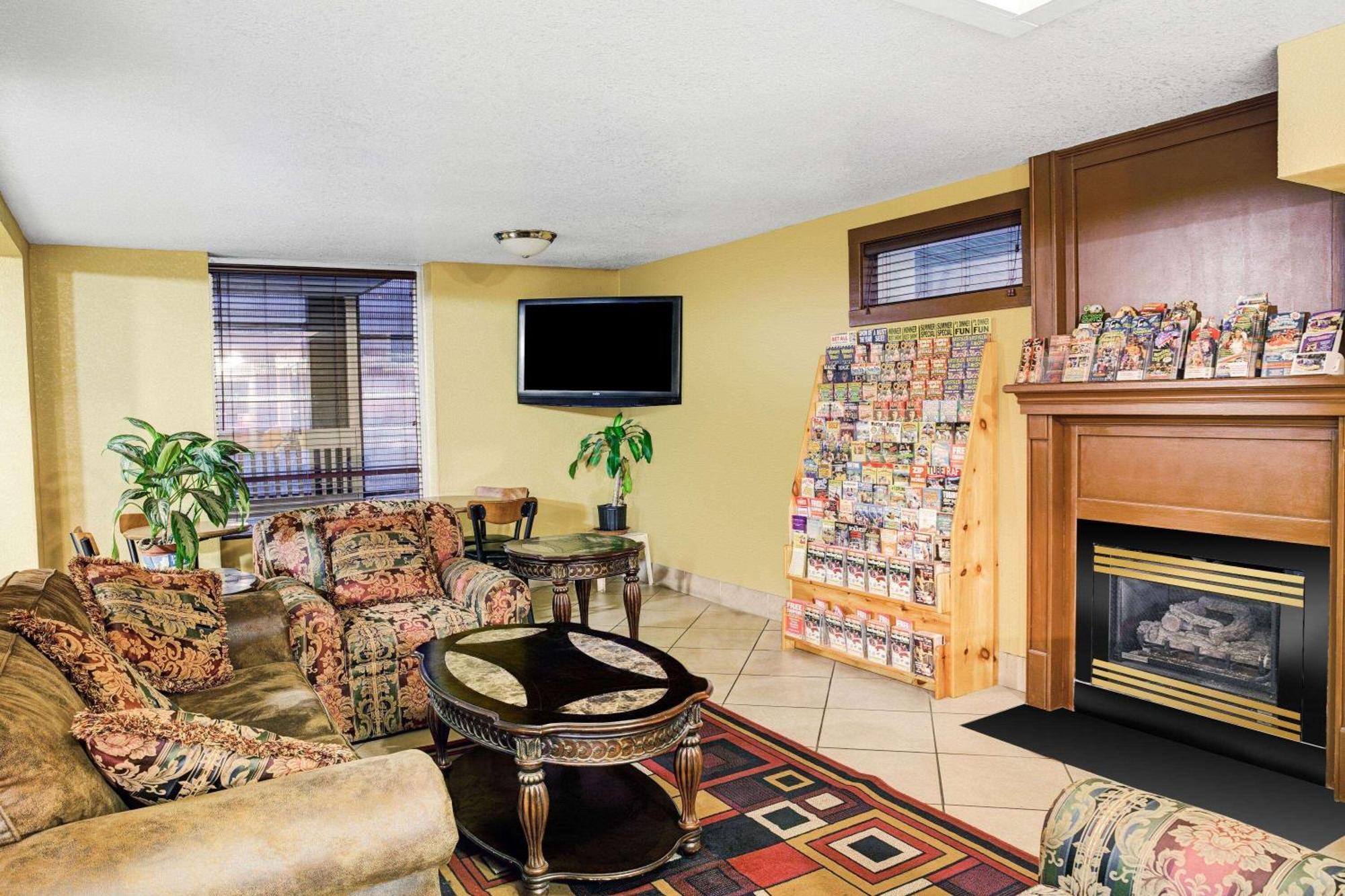Days Inn & Suites By Wyndham Downtown Gatlinburg Parkway Kültér fotó