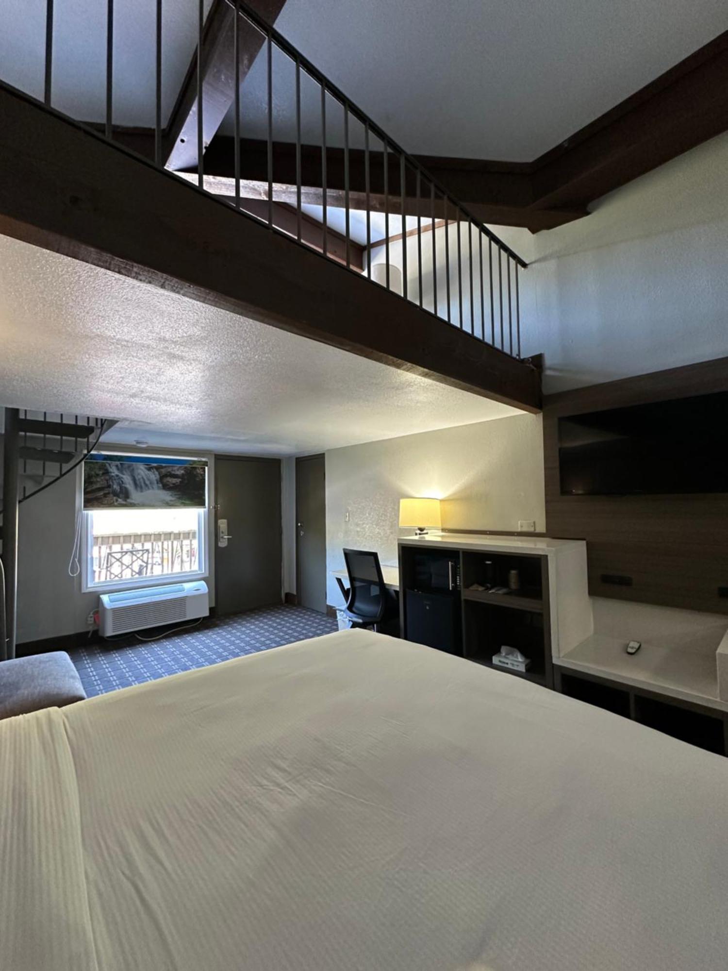 Days Inn & Suites By Wyndham Downtown Gatlinburg Parkway Kültér fotó