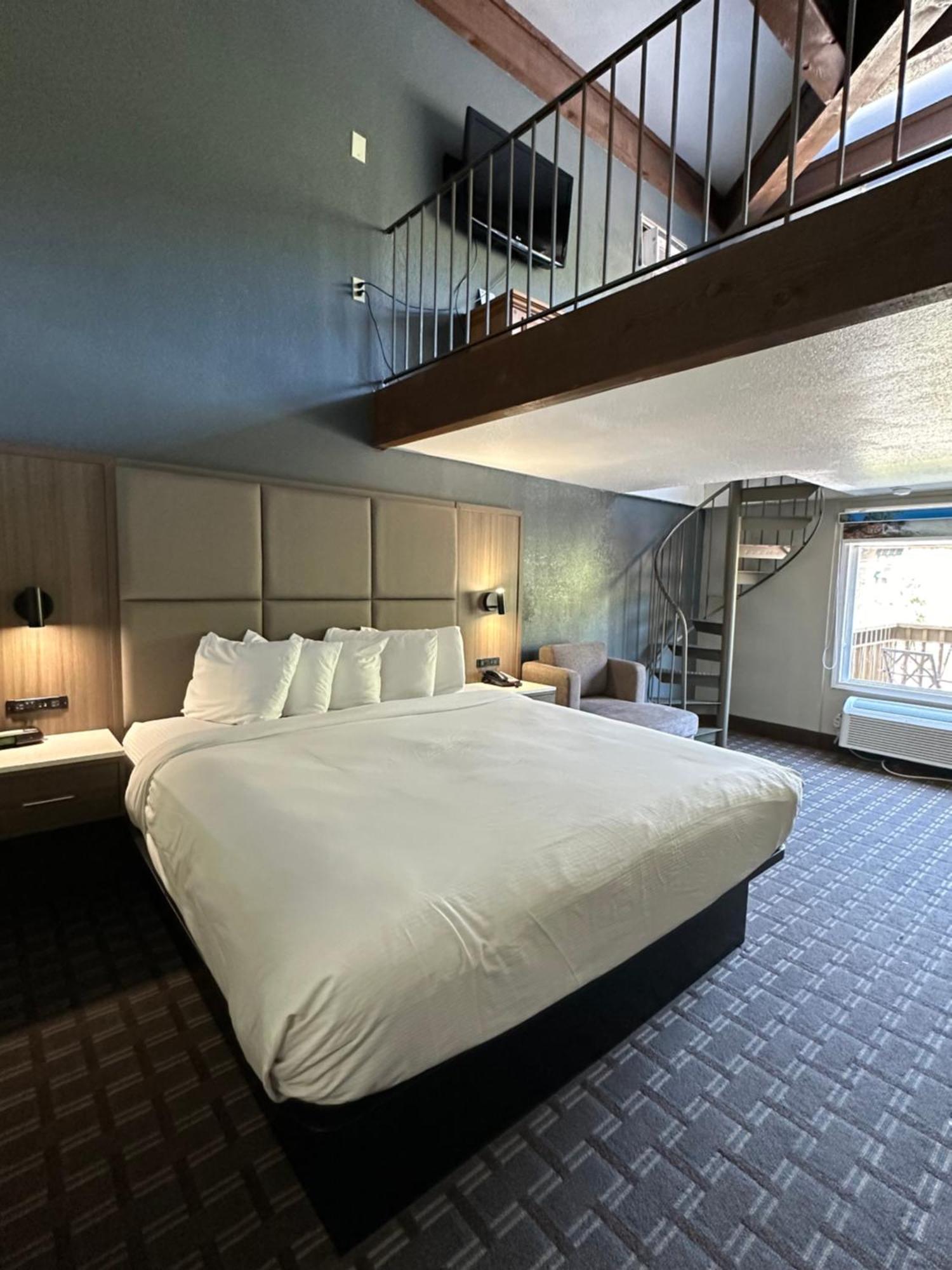 Days Inn & Suites By Wyndham Downtown Gatlinburg Parkway Kültér fotó