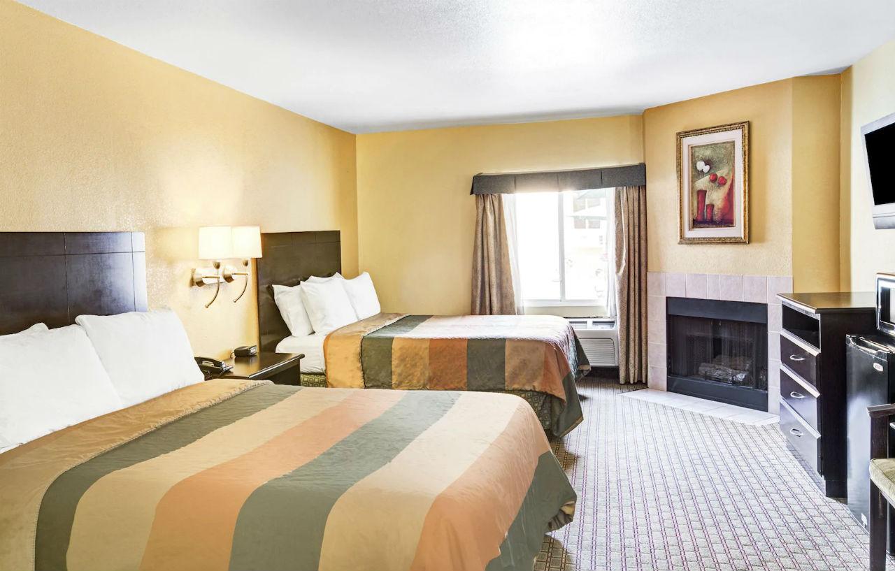 Days Inn & Suites By Wyndham Downtown Gatlinburg Parkway Kültér fotó
